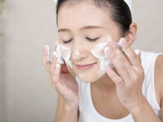 洗顔石鹸と洗顔フォームの違いは？どっちが肌にいいの？